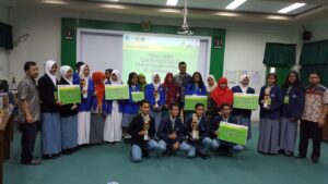 Read more about the article Lomba Karya Tulis Ilmiah Tingkat SMA Se Jateng – DIY dalam Rangka Peringatan Sewindu FK Unimus